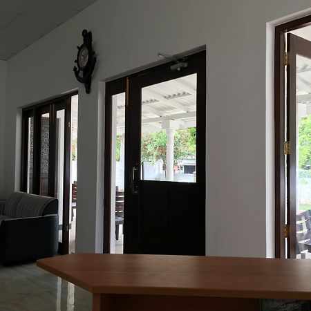 Lavonka Tourist Rest Hotel Anuradhapura Kültér fotó