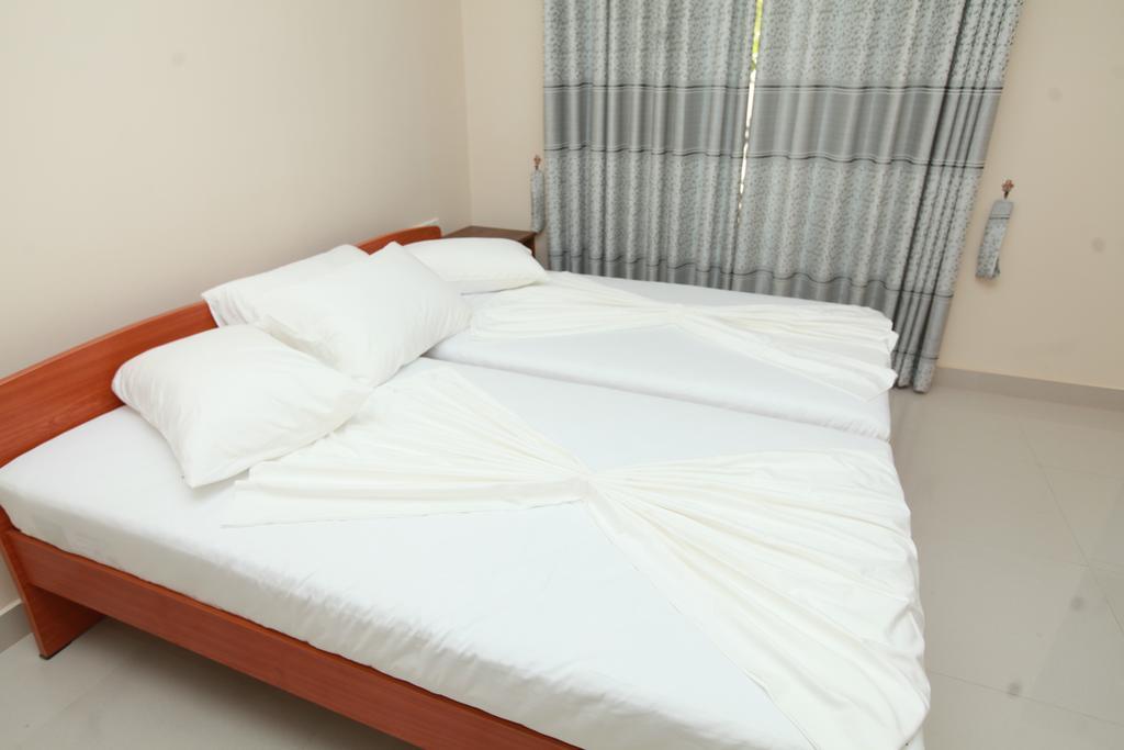 Lavonka Tourist Rest Hotel Anuradhapura Kültér fotó