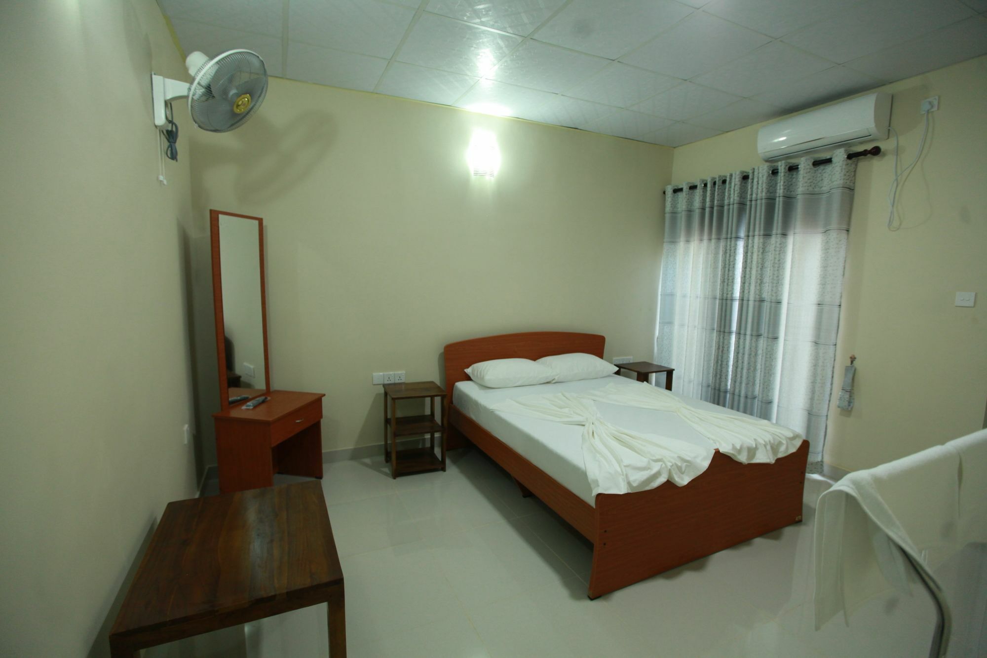 Lavonka Tourist Rest Hotel Anuradhapura Kültér fotó