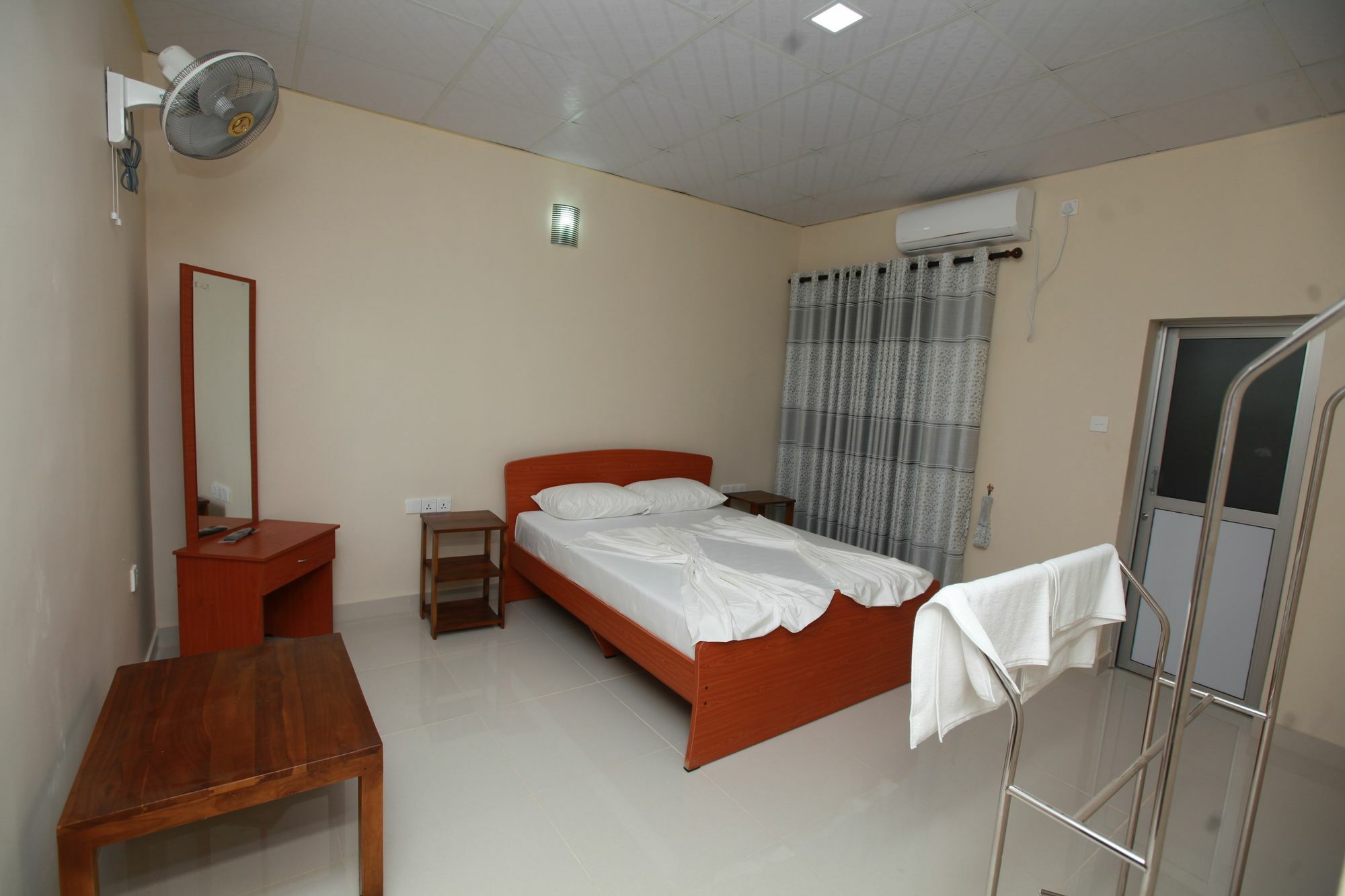 Lavonka Tourist Rest Hotel Anuradhapura Kültér fotó